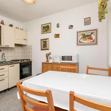 Slavomir Apartment *