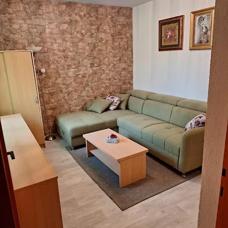 Διαμέρισμα Slavomir Τρογκίρ