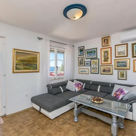 Slavomir Τρογκίρ